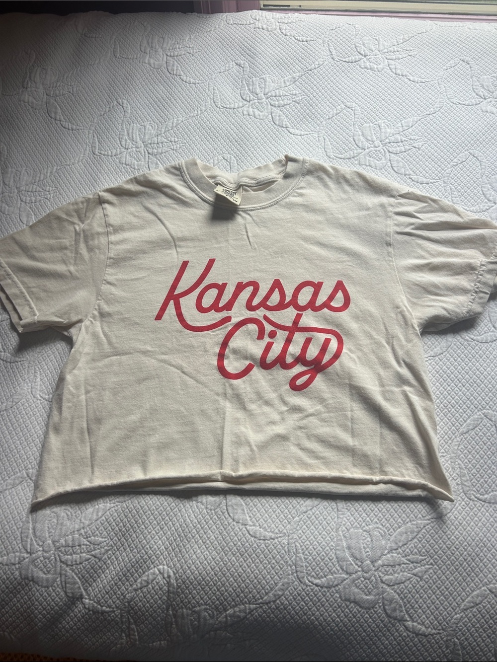 Kansas City Cropped Cream Tee❤️💛